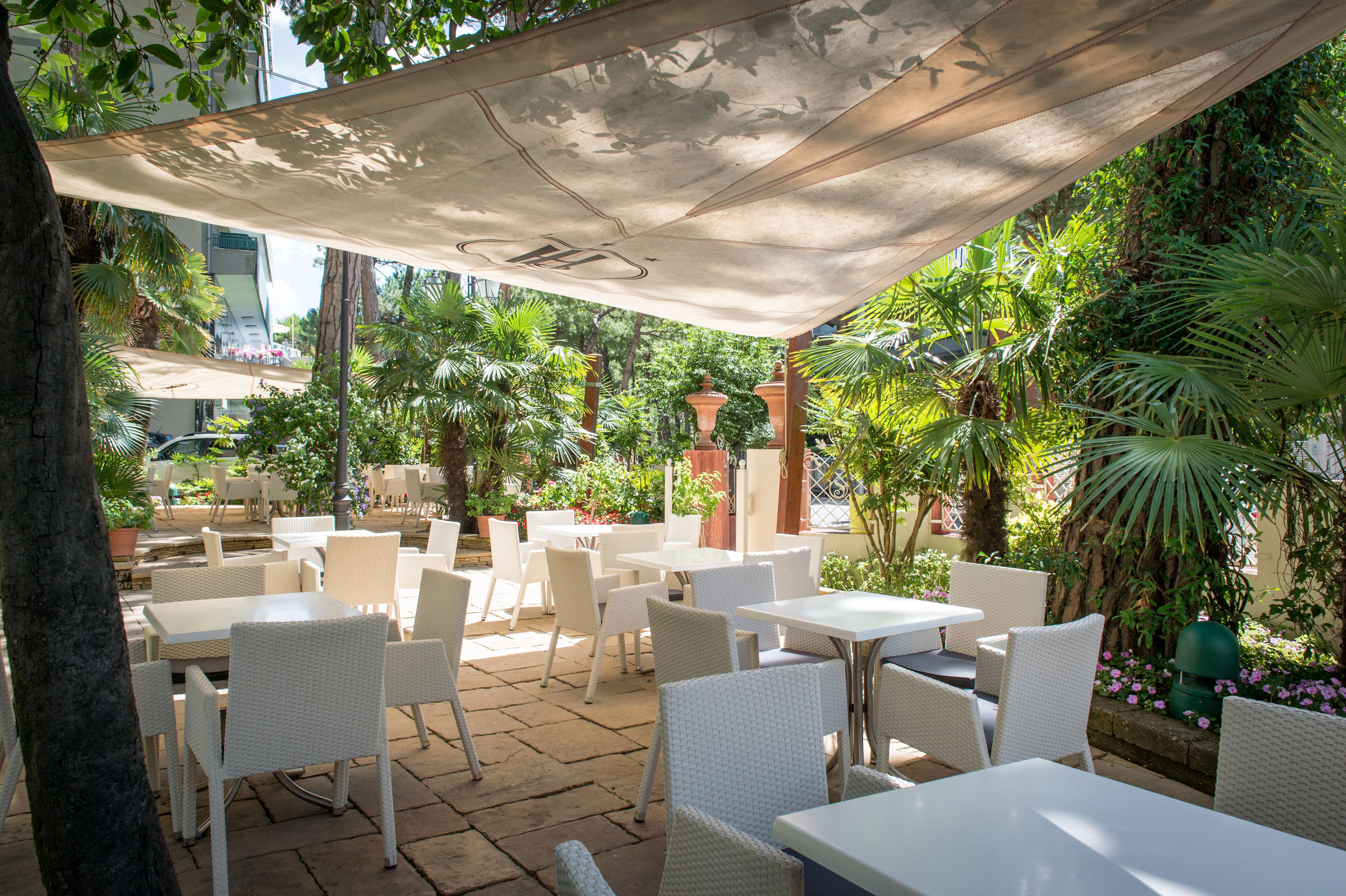 Hotel Luxor Milano Marittima Exterior foto