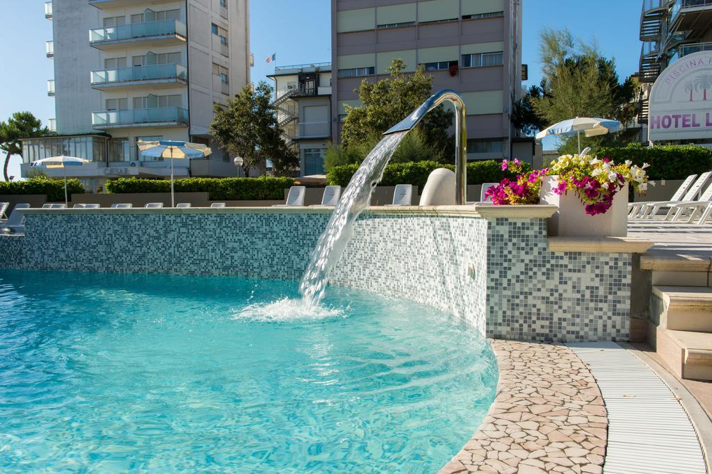 Hotel Luxor Milano Marittima Exterior foto