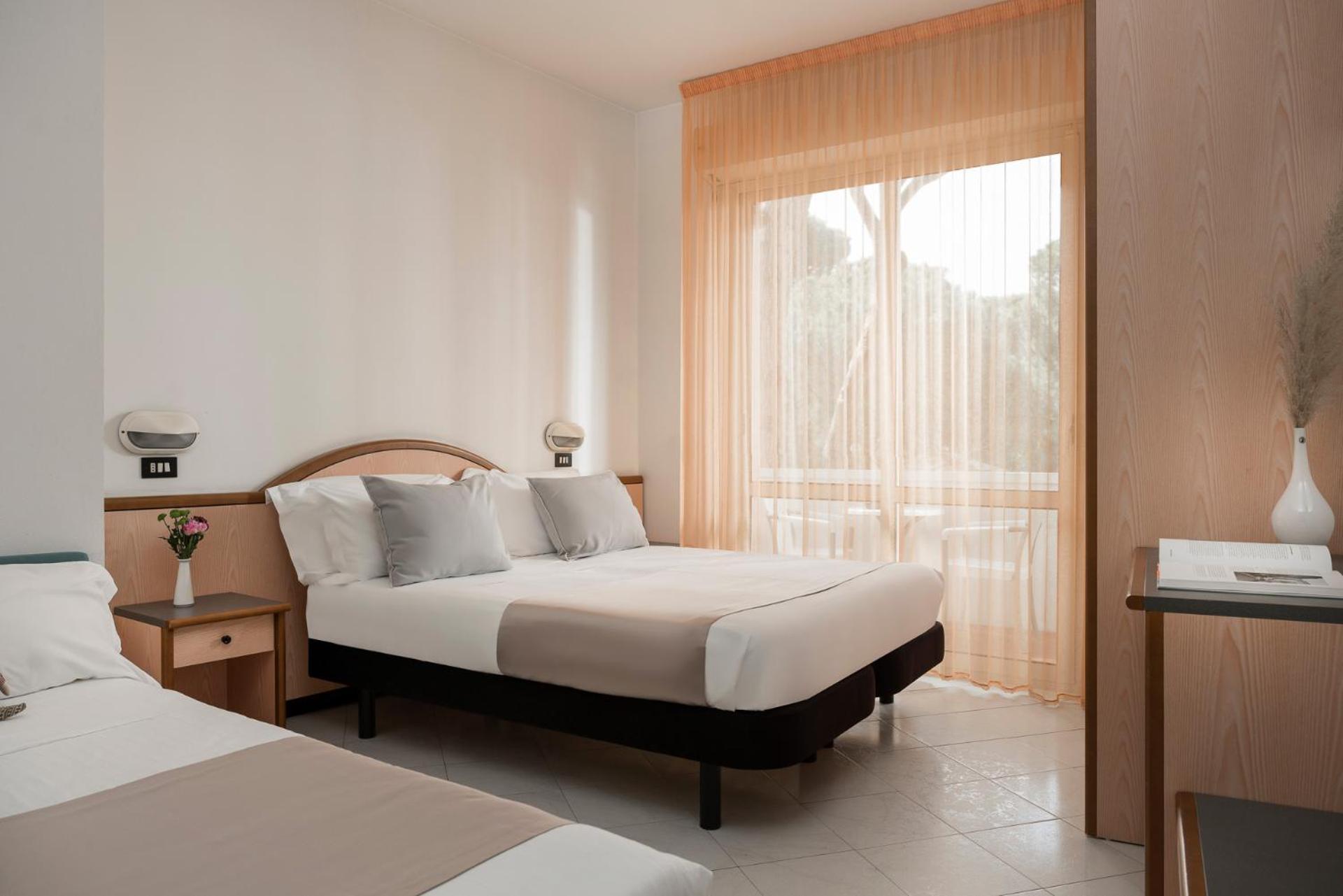 Hotel Luxor Milano Marittima Exterior foto